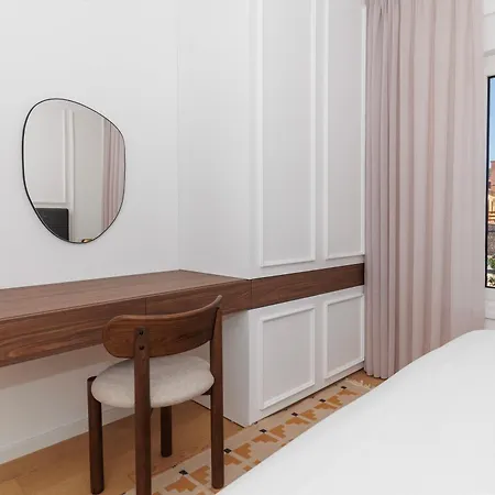 Zora By Belmont Realty * 자다르