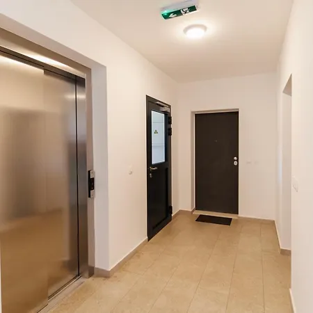 아파트 Zora By Belmont Realty *