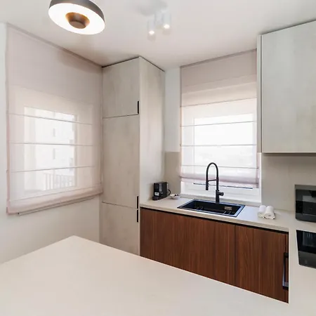 아파트 Zora By Belmont Realty