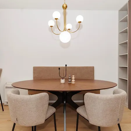 Zora By Belmont Realty Apartament