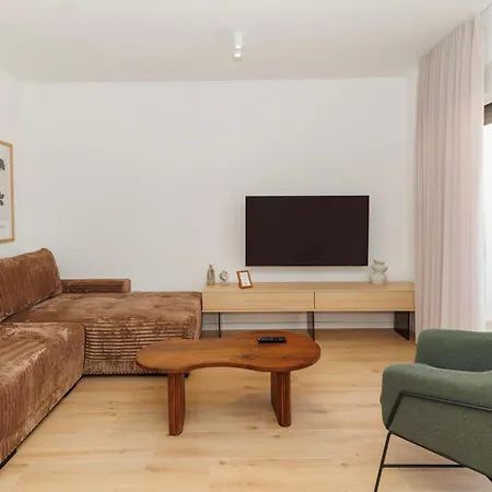 Zora By Belmont Realty Apartment *