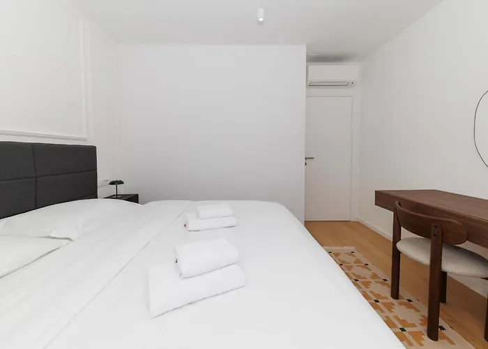 Apartment Zora By Belmont Realty *