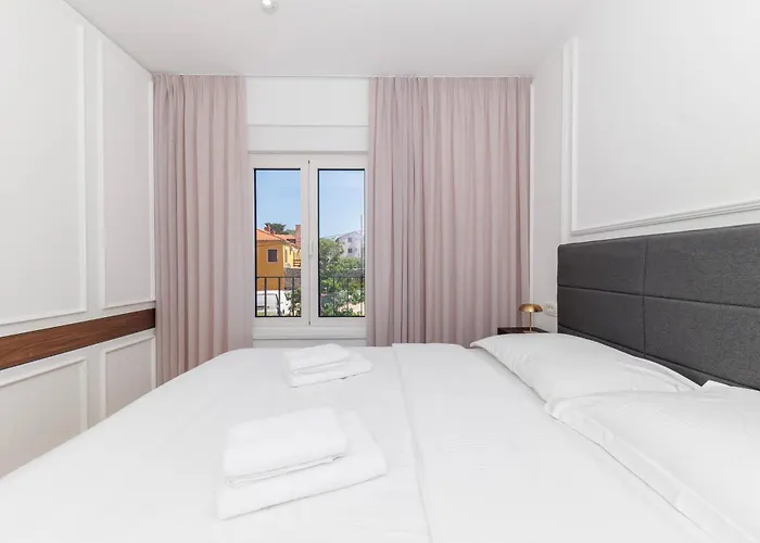 Zora By Belmont Realty Διαμέρισμα