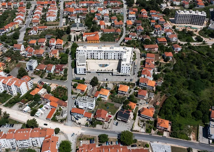 Zora By Belmont Realty Apartmán *